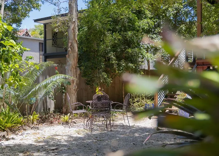 Dreamtime Belongil - House Opposite The Beach Byron Bay