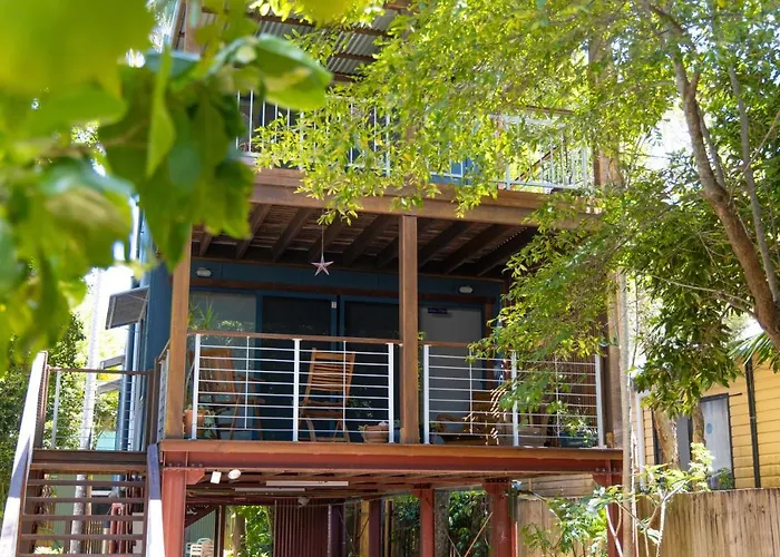 Dreamtime Belongil - House Opposite The Beach Byron Bay